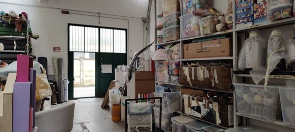 capannone in affitto a Calenzano