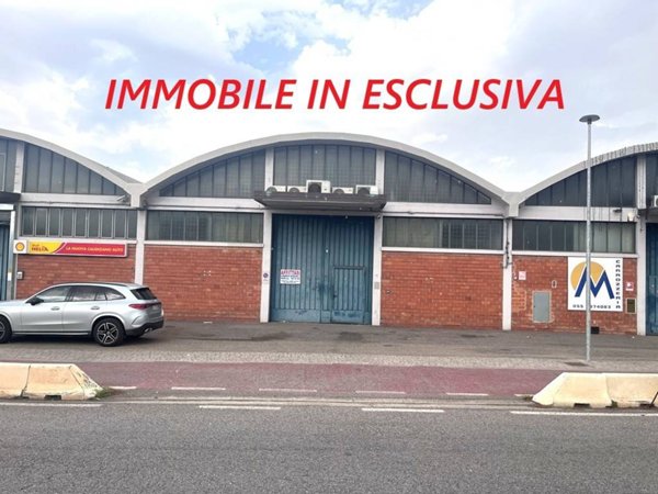 locale commerciale in affitto a Calenzano