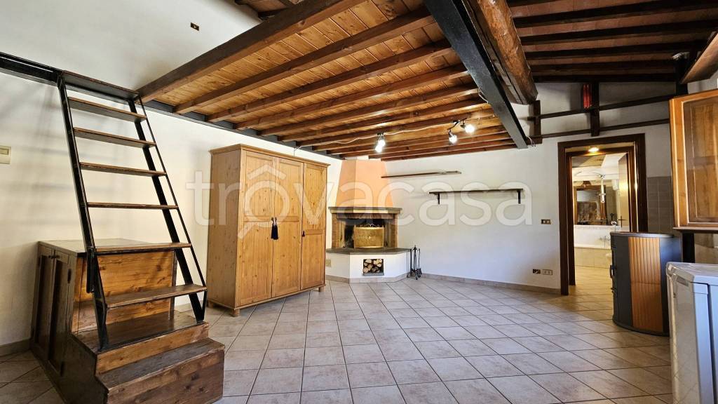 appartamento in affitto a Calenzano in zona Croci di Calenzano