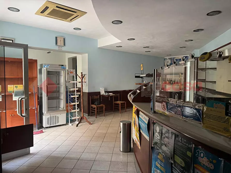 locale commerciale in affitto a Calenzano