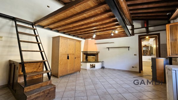 appartamento in affitto a Calenzano in zona Croci di Calenzano