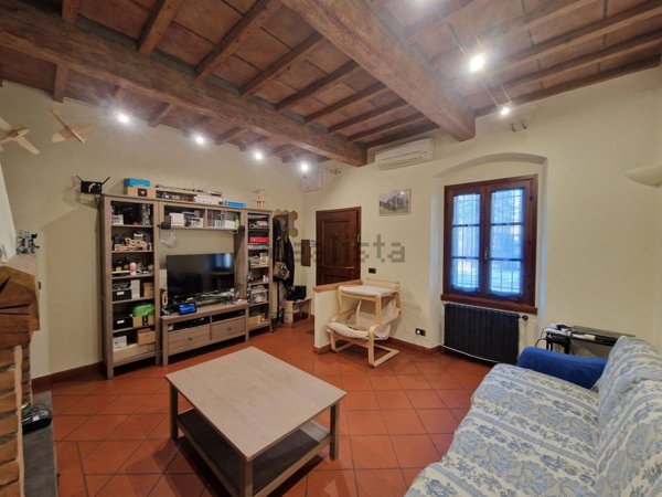 casa indipendente in affitto a Calenzano