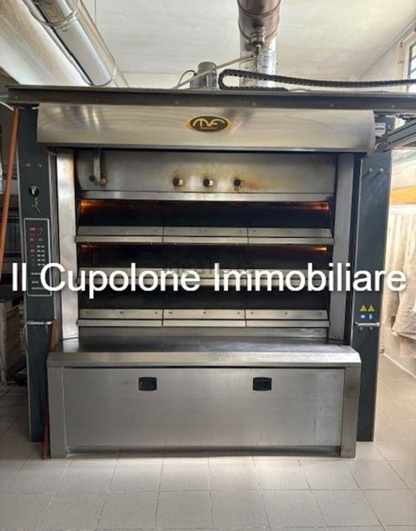 locale commerciale in affitto a Calenzano in zona San Donato