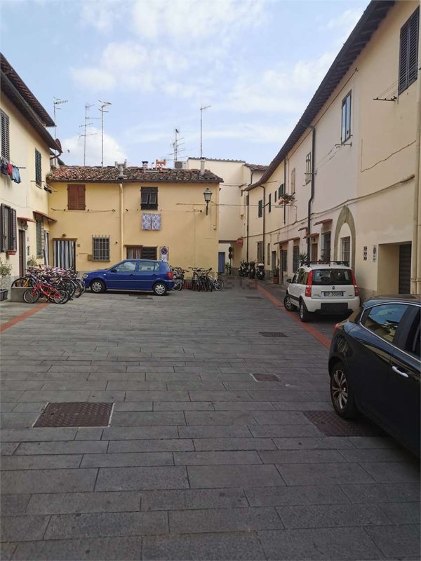 locale commerciale in affitto a Calenzano in zona Settimello
