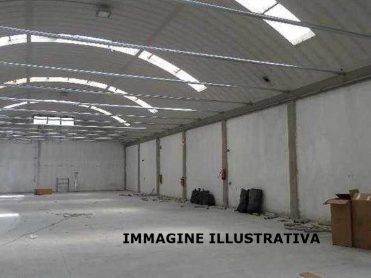 locale commerciale in affitto a Calenzano