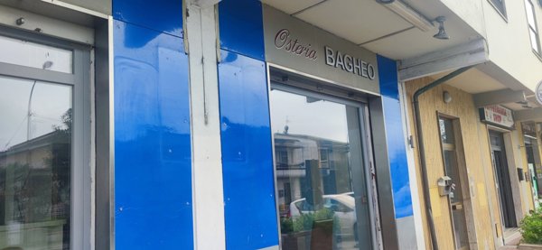 negozio in affitto a Campi Bisenzio