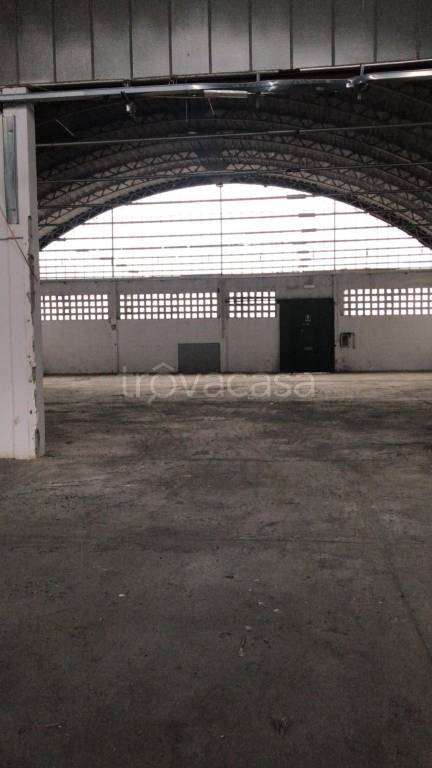 locale commerciale in affitto a Campi Bisenzio in zona Capalle