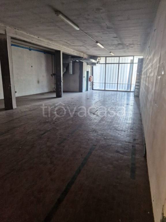 locale commerciale in affitto a Campi Bisenzio in zona Capalle