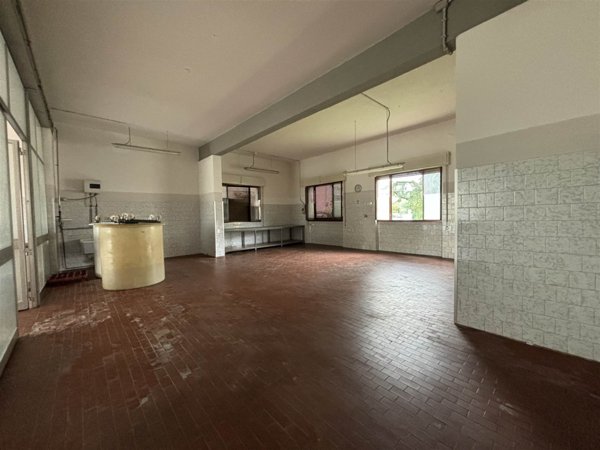 ufficio in affitto a Campi Bisenzio in zona San Piero a Ponti