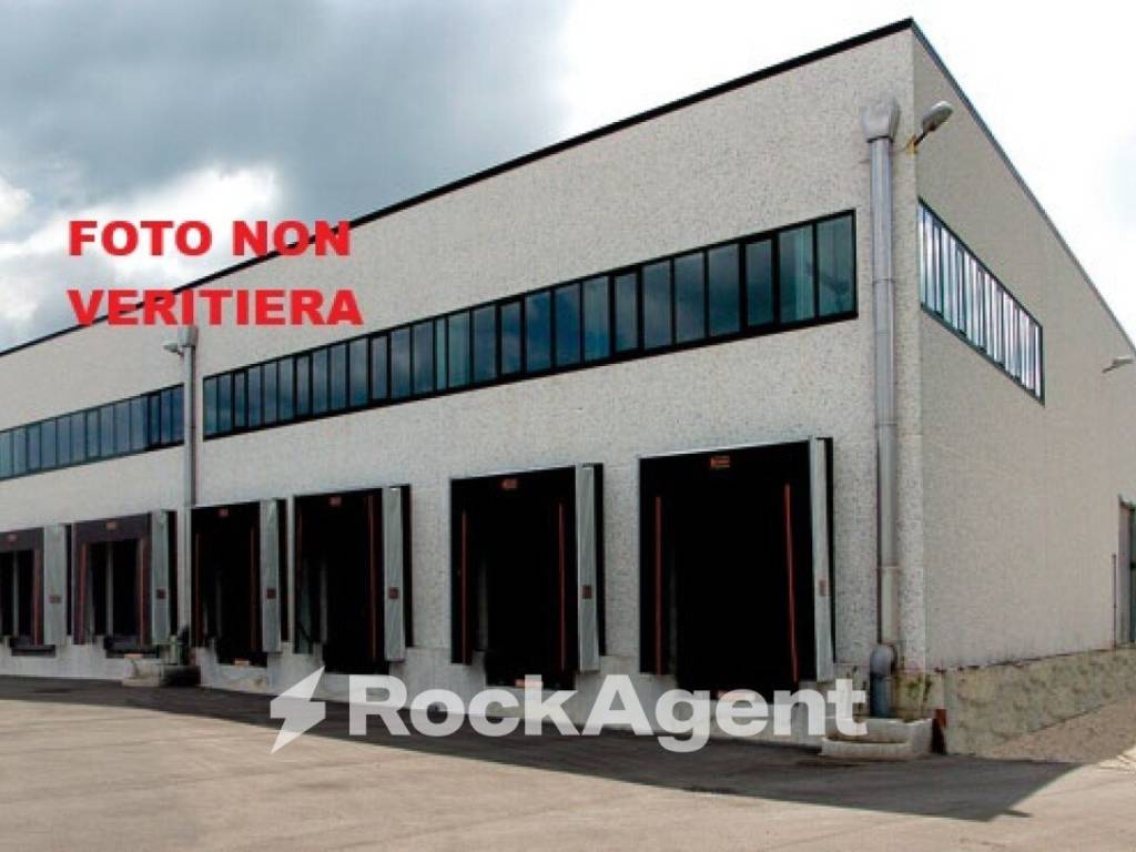 capannone in affitto a Campi Bisenzio in zona Confini