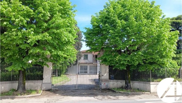 appartamento in affitto a Campi Bisenzio