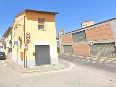 negozio in affitto a Campi Bisenzio