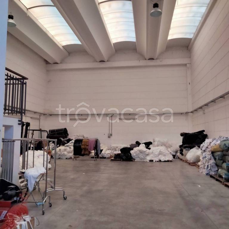 locale commerciale in affitto a Campi Bisenzio in zona San Giorgio a Colonica