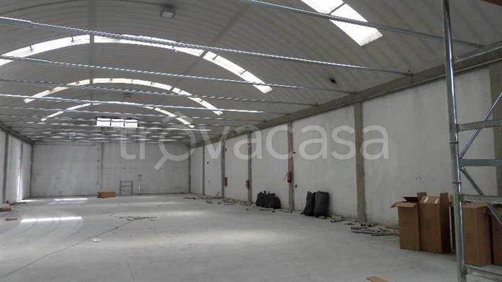 locale commerciale in affitto a Campi Bisenzio in zona Capalle