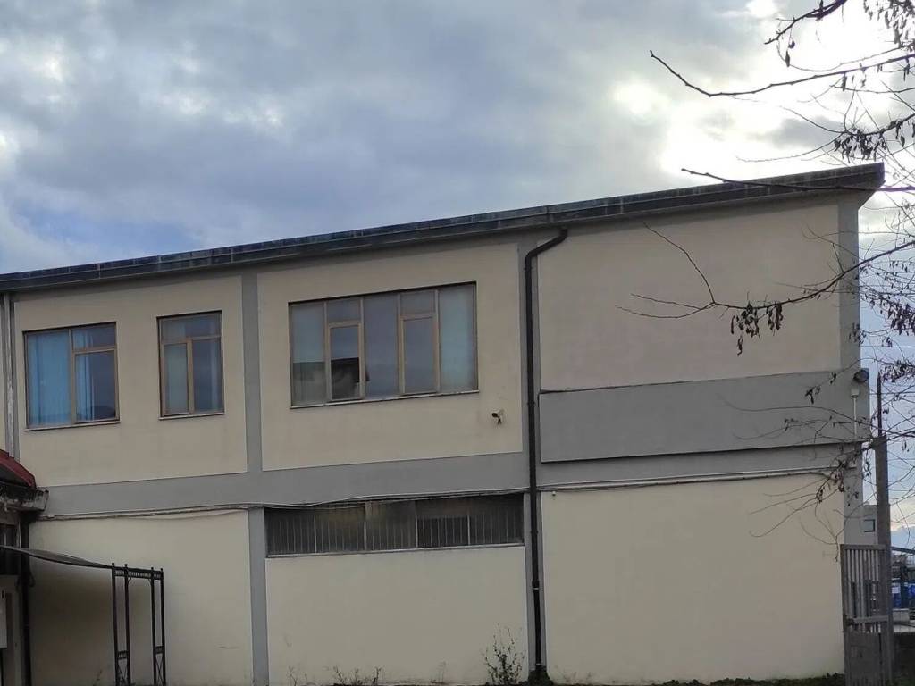 locale commerciale in affitto a Campi Bisenzio in zona San Donnino