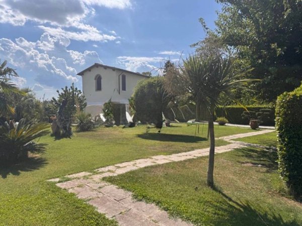 casa indipendente in affitto a Campi Bisenzio in zona Limite