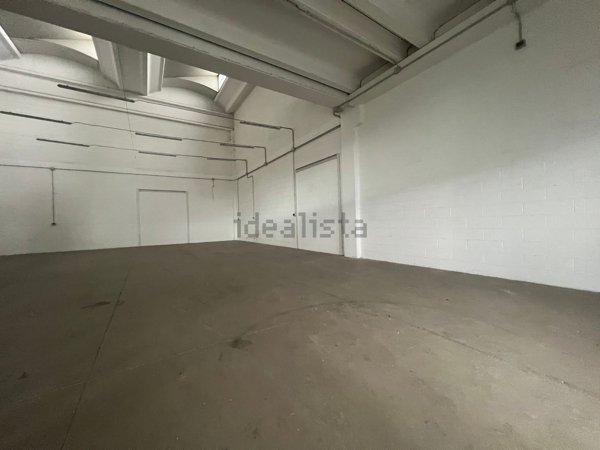 capannone in affitto a Campi Bisenzio