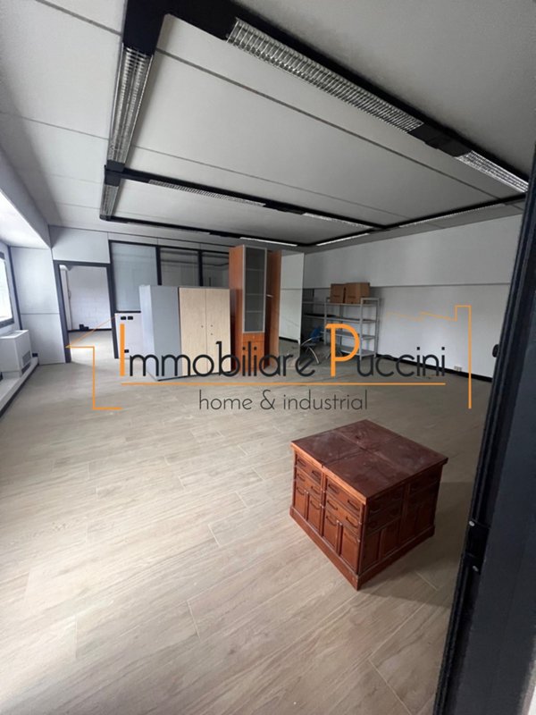 ufficio in affitto a Campi Bisenzio