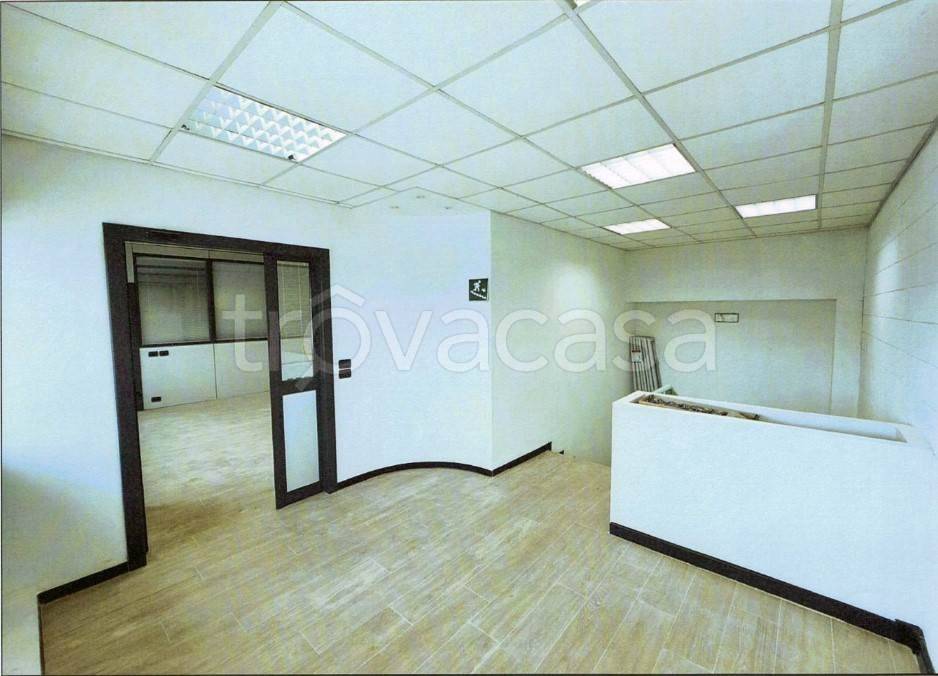 ufficio in affitto a Campi Bisenzio