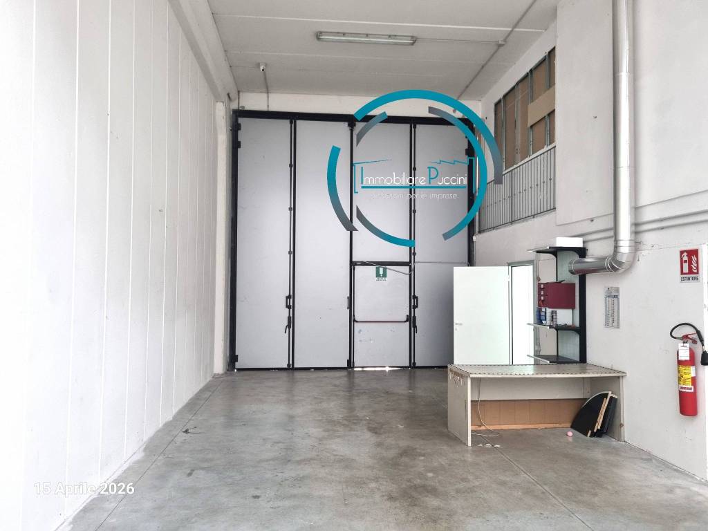 locale commerciale in affitto a Campi Bisenzio in zona Capalle