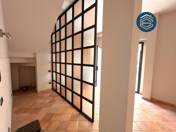 negozio in affitto a Campi Bisenzio