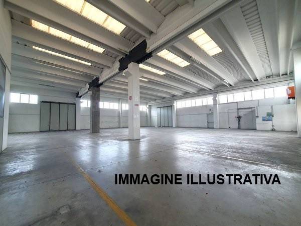 locale commerciale in affitto a Campi Bisenzio