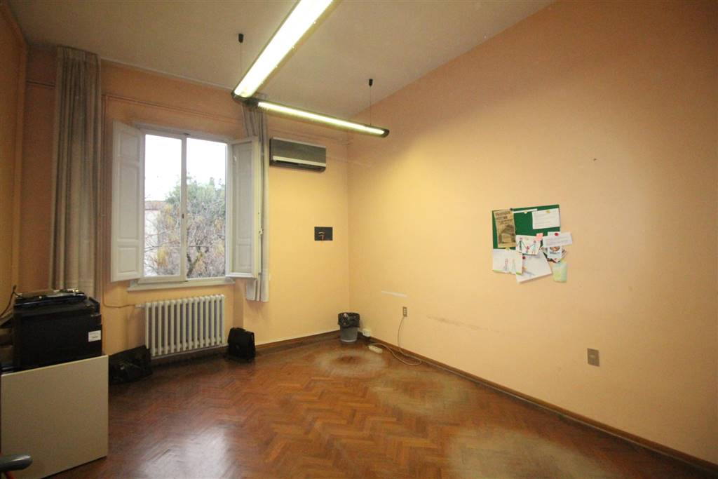 ufficio in affitto a Campi Bisenzio