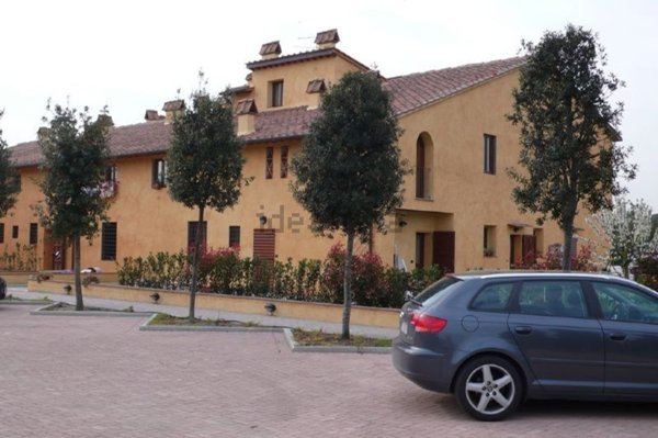 box auto in affitto a Campi Bisenzio