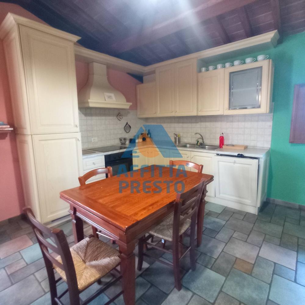 appartamento in affitto a Capraia e Limite in zona Castra