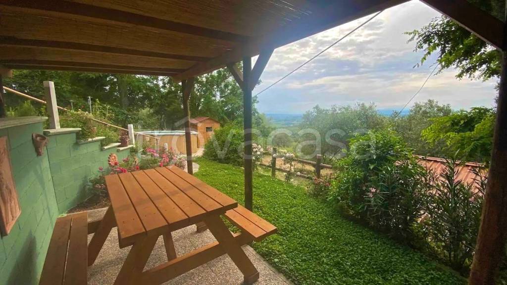 appartamento in affitto a Capraia e Limite in zona Castra