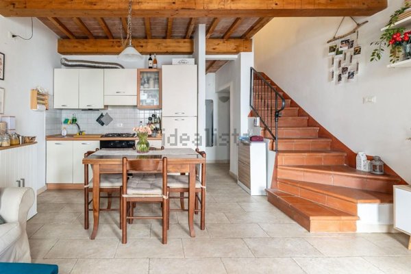 appartamento in affitto a Capraia e Limite in zona Limite sull' Arno