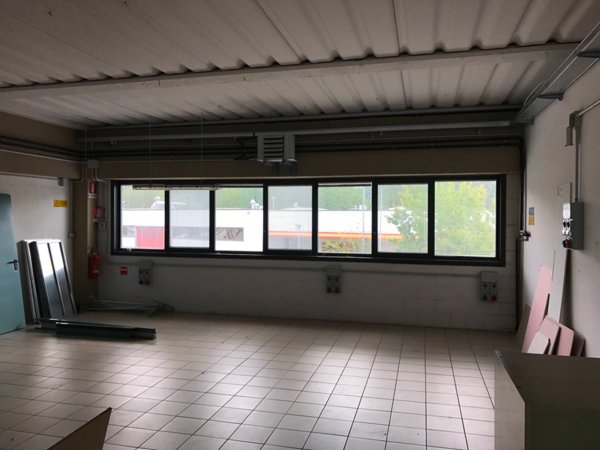 ufficio in affitto a Capraia e Limite in zona Limite sull' Arno