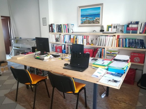 locale commerciale in affitto a Castelfiorentino