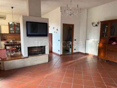 appartamento in affitto a Castelfiorentino in zona Cambiano