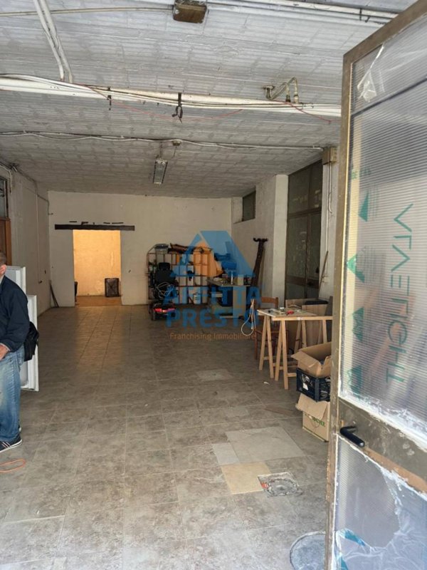 locale commerciale in affitto a Castelfiorentino
