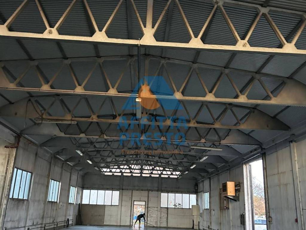 locale commerciale in affitto a Cerreto Guidi