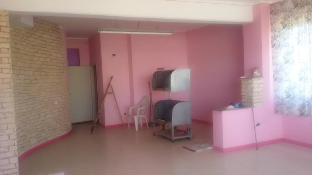 locale commerciale in affitto a Certaldo