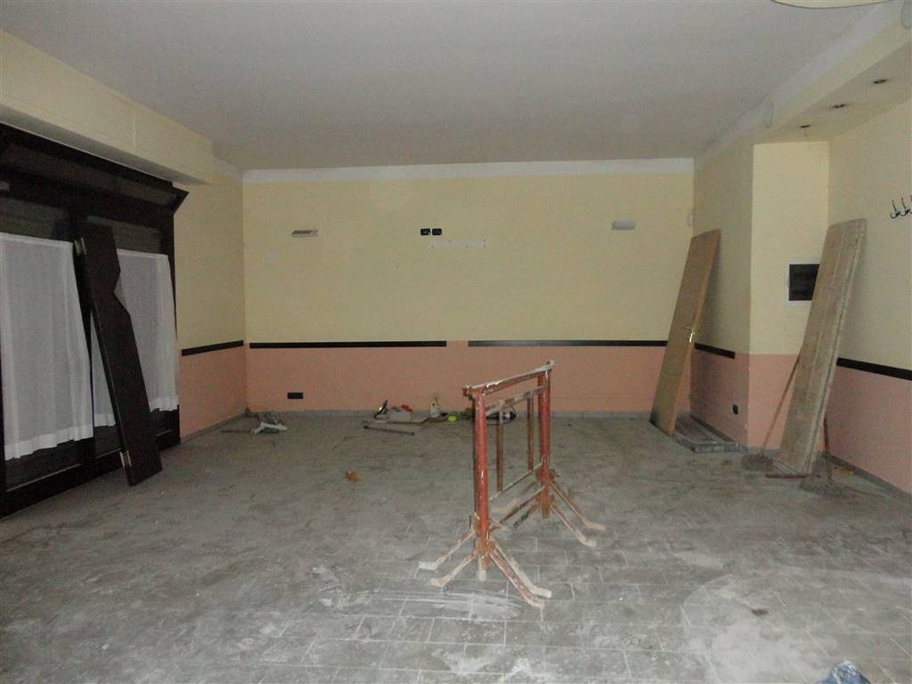 negozio in affitto a Certaldo