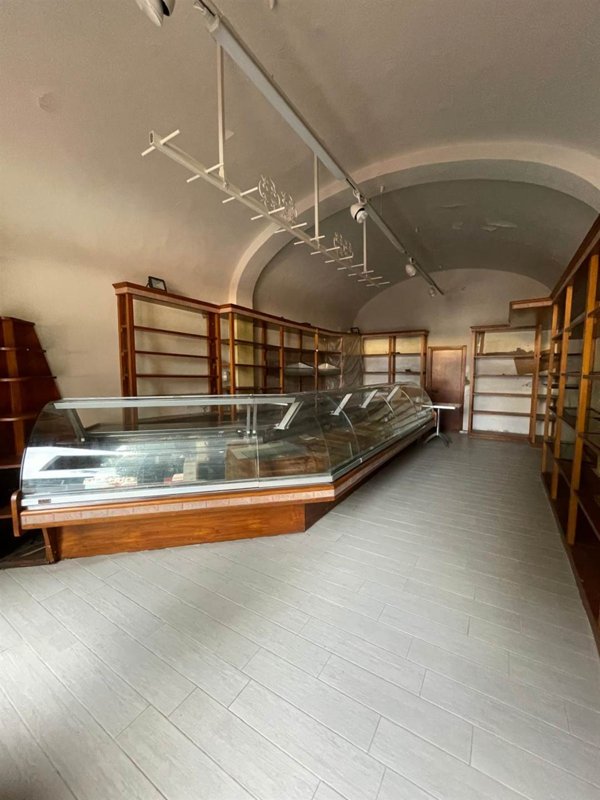 negozio in affitto a Certaldo