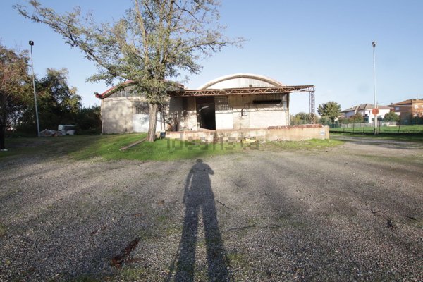 capannone in affitto a Certaldo