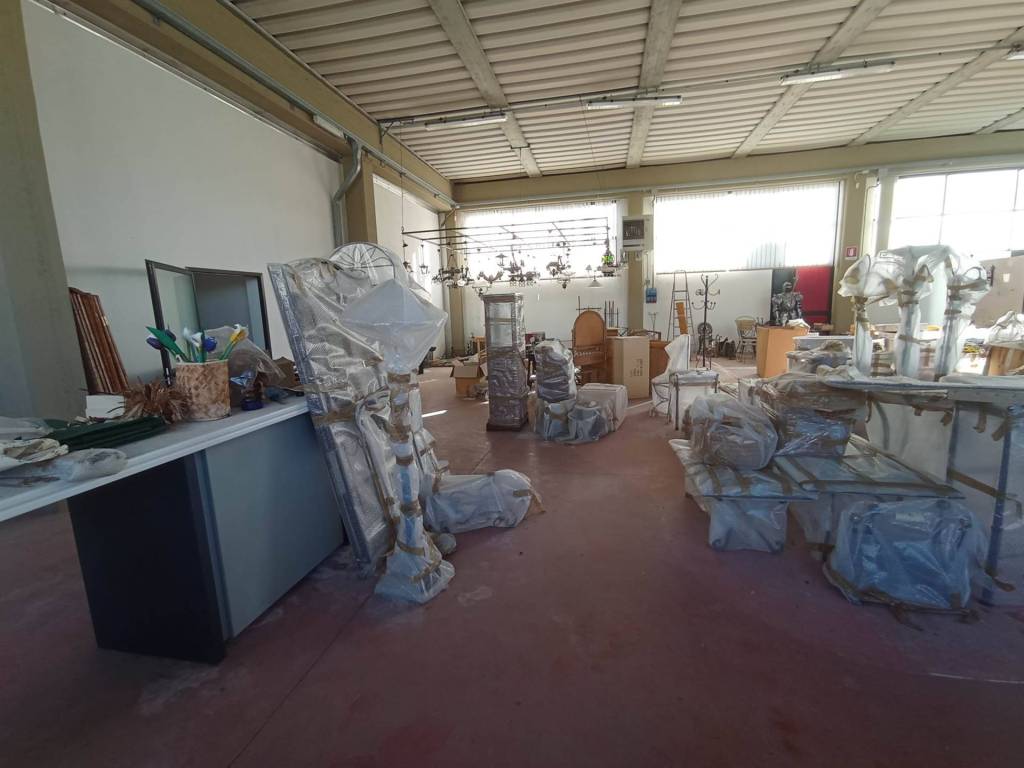 locale commerciale in affitto a Certaldo