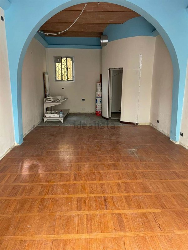 locale commerciale in affitto a Certaldo
