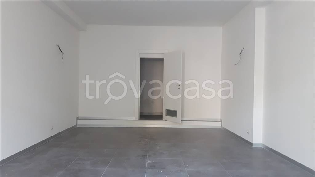 negozio in affitto a Certaldo