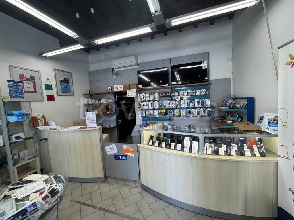 negozio in affitto a Dicomano
