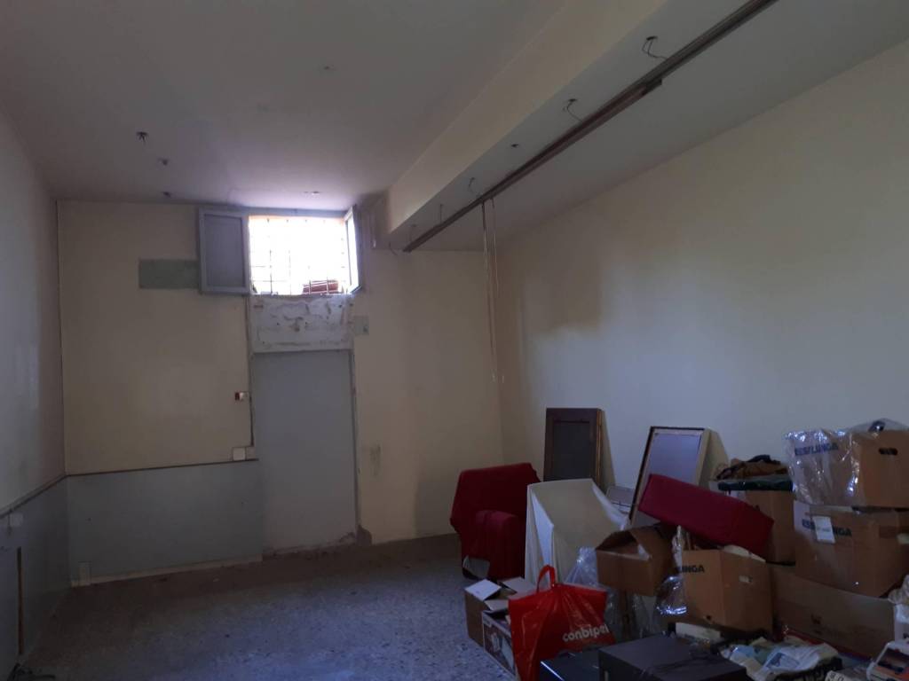 locale commerciale in affitto ad Empoli