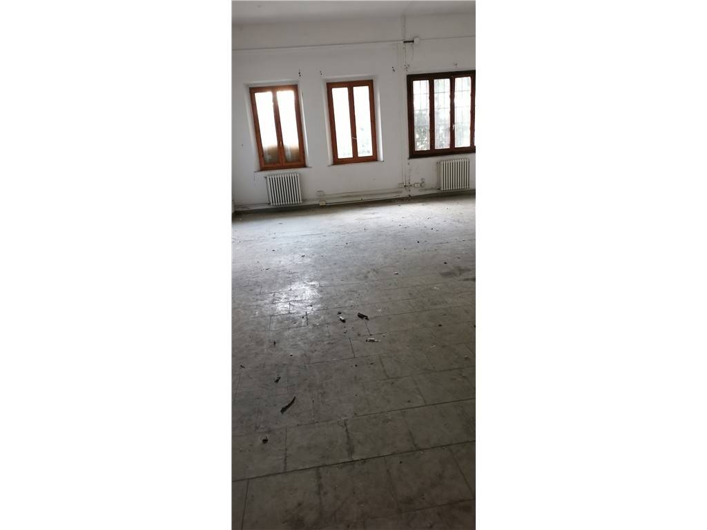 locale commerciale in affitto ad Empoli in zona Centro Storico