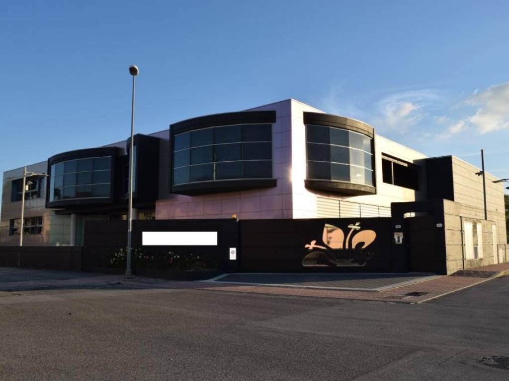 locale commerciale in affitto ad Empoli