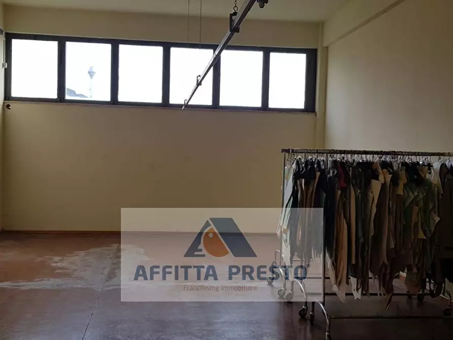 negozio in affitto ad Empoli