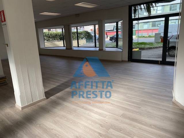 negozio in affitto ad Empoli