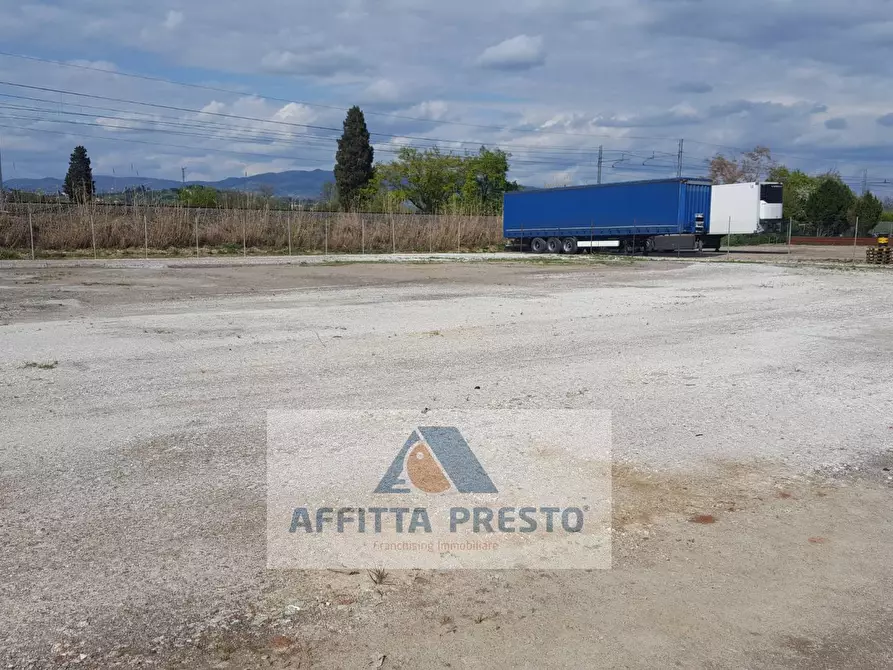 locale di sgombero in affitto ad Empoli